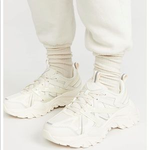 FILA Electrove 2 Sneakers